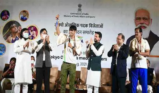गोल्ड मेडलिस्ट नीरज सहित अन्य पदक विजेताओं का अभिनन्दन समारोह में भव्य स्वागत