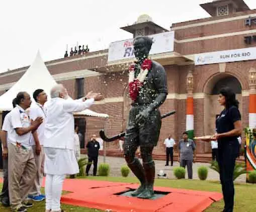 राजीव गांधी की जगह अब मेजर ध्यानचंद के नाम पर होगा खेल रत्न अवॉर्ड