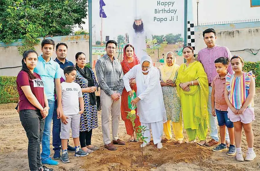 पावन अवतार दिवस पर साध-संगत ने लगाए 25 लाख पौधे