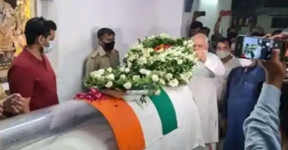 कल्याण सिंह का अंतिम दर्शन कर पीएम मोदी ने दी श्रद्धाजंलि