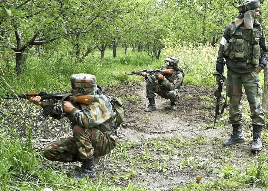 पुलवामा मुठभेड़ में एक आतंकवादी ढेर