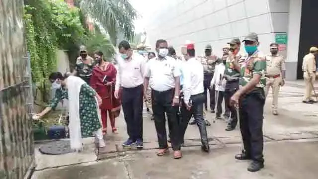 30 करोड़ टैक्स बकाया, शॉपिंग मॉल सील