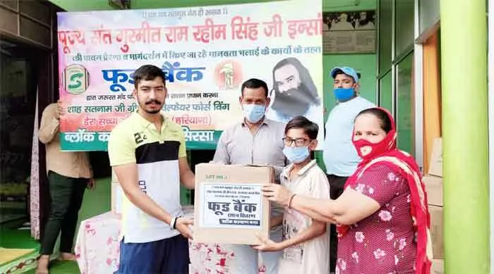 सराहनीय। सरसा और कल्याण नगर के फूड बैंक से बांटा गया 29 परिवारों को राशन
