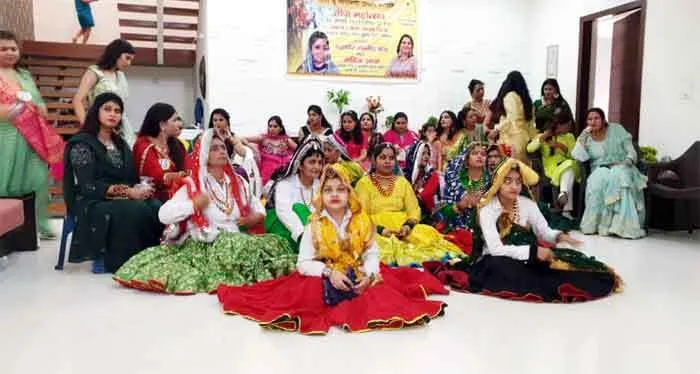 नारी तू नारायणी उत्थान ने तीज की पूर्व संध्या पर तीज उत्सव का आयोजन किया