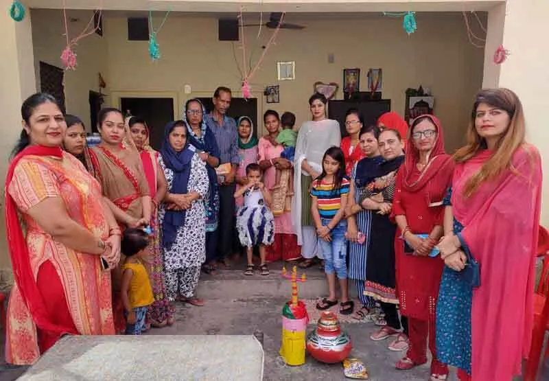 जरूरतमंद परिवार की बेटी की शादी में दिया सहयोग