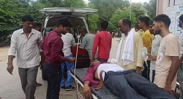 दादरी में पिता ने बेटे और खुद को मारी गोली, गंभीर