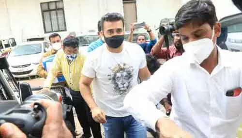 राज कुंद्रा मुंबई जेल से रिहा