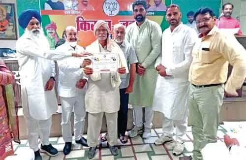 नुहियांवाली आश्रम के सत ब्रह्मचारी सेवादार जुगती राम सम्मानित