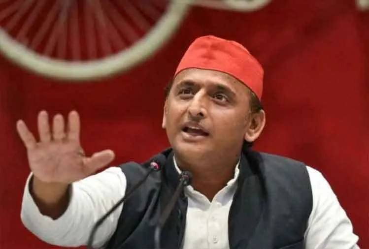 गरीबों की जेब काटकर अमीरों की तिजोरियां भर रही है भाजपा: अखिलेश