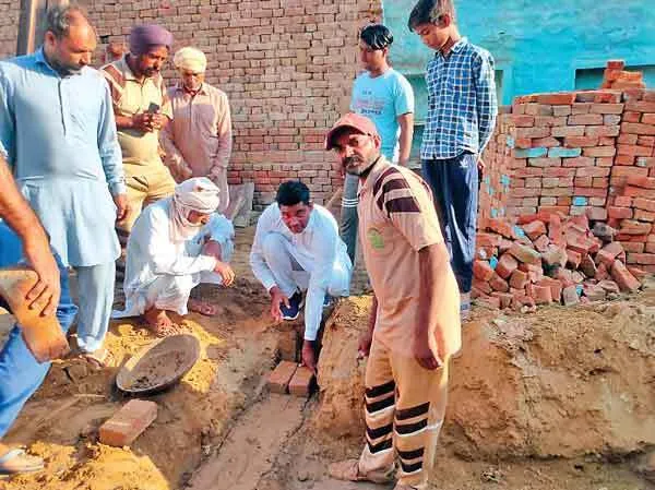 आशियाना मुहिम : डेरा श्रद्धालुओं ने जरूरतमन्द को बनाकर दिया ‘आशियाना’