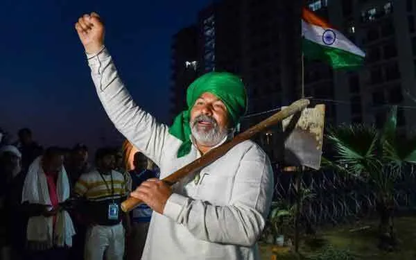 चाहे दस साल आंदोलन चलाना पड़े, एक कदम पीछे नहीं हटेगा किसान : टिकैत