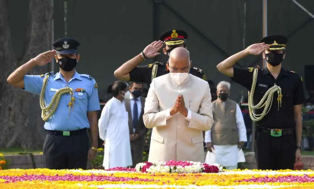 राष्ट्रपति, पीएम समेत कृतज्ञ राष्ट्र ने दी महात्मा गांधी और शास्त्री जी को श्रद्धांजलि