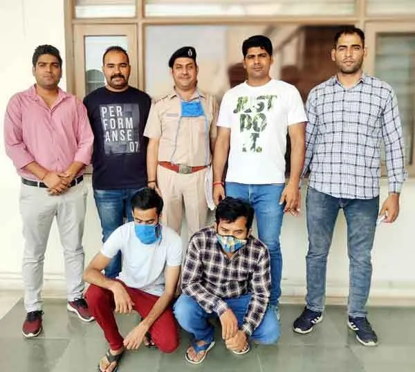 नौकरी दिलाने के नाम पर ठगी करने वाले के गिरोह का पर्दाफाश, पाँच गिरफ्तार