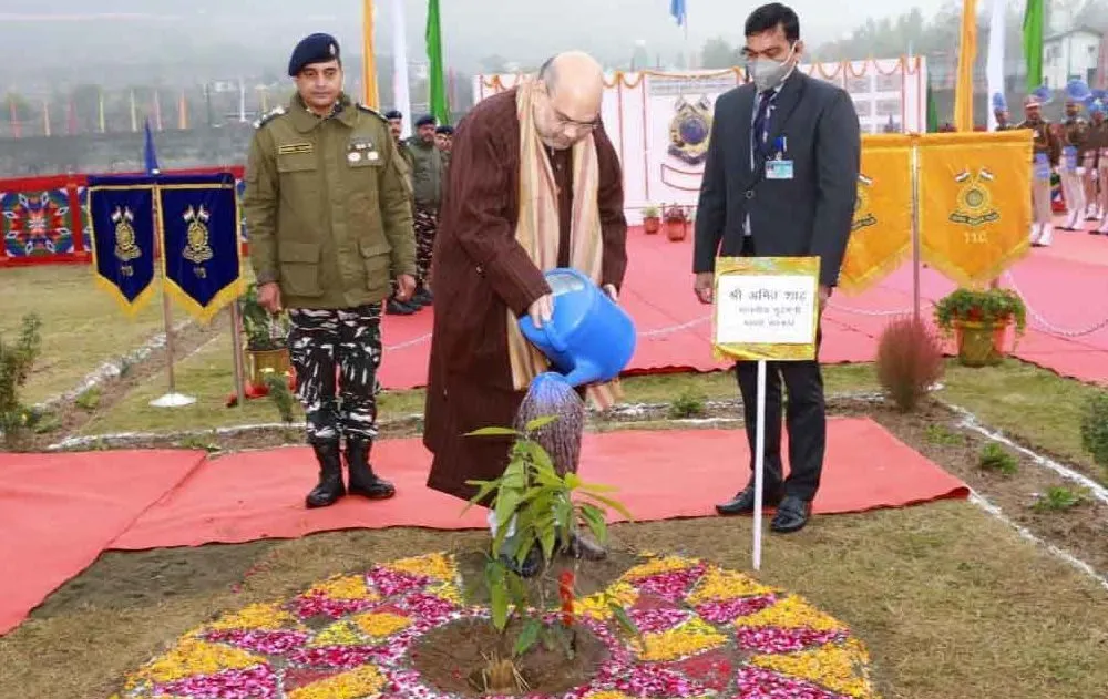 पुलवामा के शहीदों को गृह मंत्री अमित शाह ने दी श्रद्धांजलि