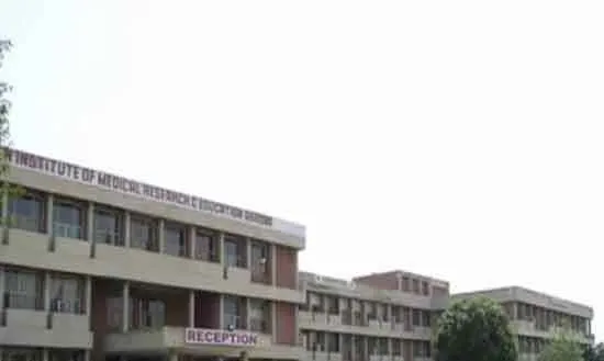 रैगिंग: एमबीबीएस छात्रा ने बिल्डिंग से छलांग लगाकर की खुदकुशी की कोशिश