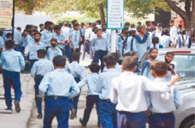 नियम 134ए दाखिला : प्रदेश के 3459 निजी स्कूलों ने दर्शायी 98952 सीटें खाली