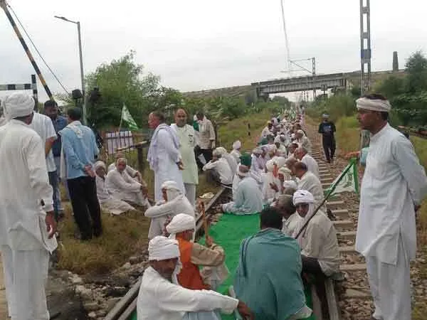 लखीमपुर खीरी में धरतीपुत्रों की हत्या पर नहीं थम रहा रोष