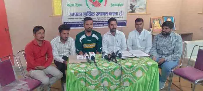 प्रशासन की लापरवाही: नागरिक अस्पताल में एक साल से धूल फांक रही ब्लड सेपरेटर मशीन