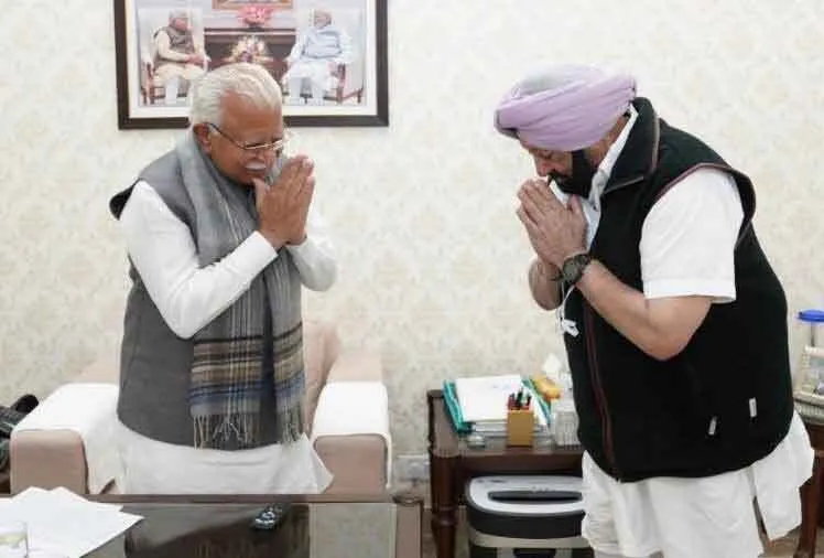 हरियाणा के मुख्यमंत्री मनोहर लाल से मिले कैप्टन अमरिंदर सिंह