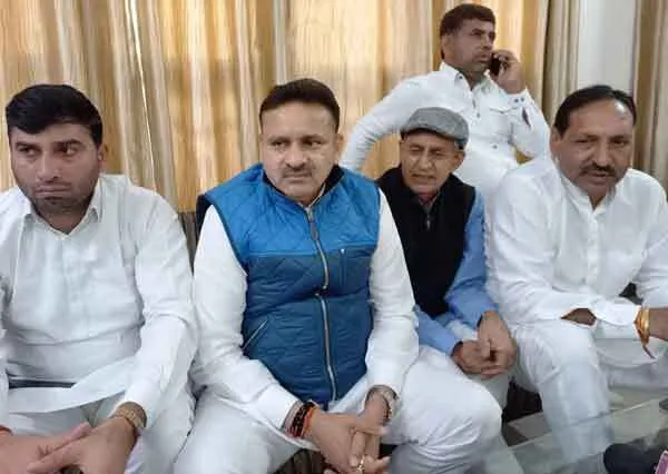 अमर्यादित भाषा का प्रयोग कर रहे सांसद अरविन्द शर्मा : विधायक