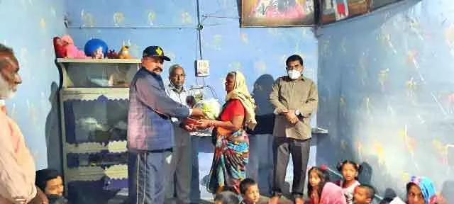 अवतार माह की खुशी में 11 जरूरतमंदों को बांटा राशन