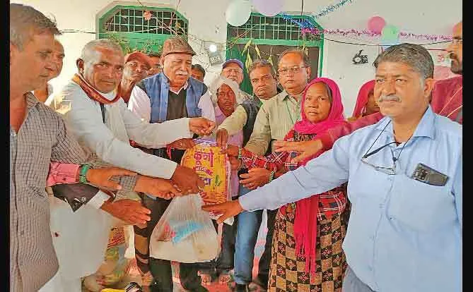 पावन अवतार माह पर 41 जरूरतमंदों को बांटा राशन