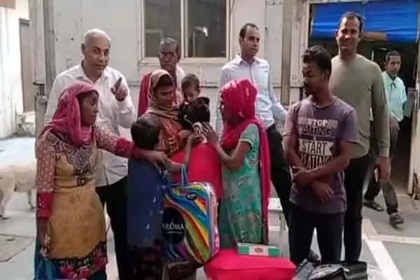 लापता महिला और उसकी बच्ची को परिवार से मिलाया
