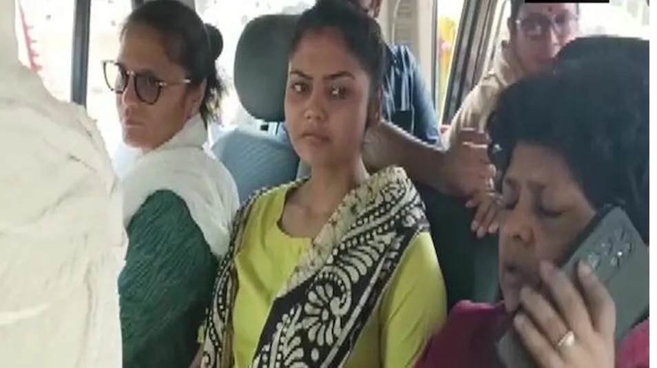 त्रिपुरा: तृणमूल नेत्री सायानी घोष गिरफ्तार