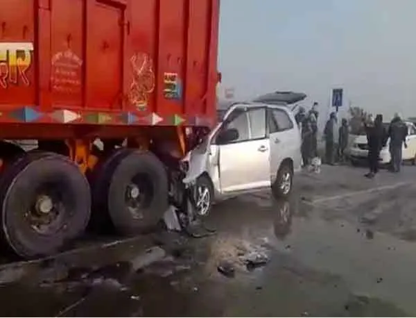 पंजाब में धुंध के कारण टकराये कई वाहन