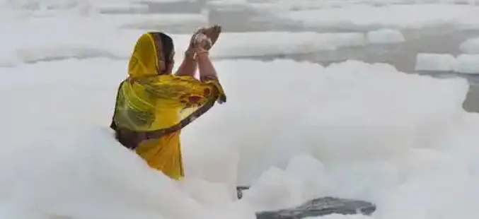 प्रदूषण व भ्रष्टाचार की गंदगी से दम तोड़ती यमुना