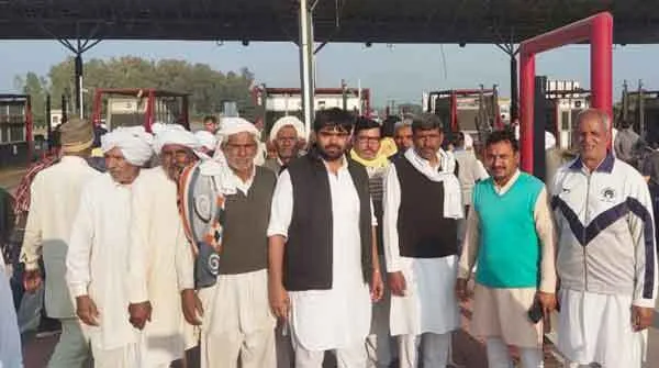 किसानों ने बदोवाल टोल प्लाजा को फिर किया फ्री
