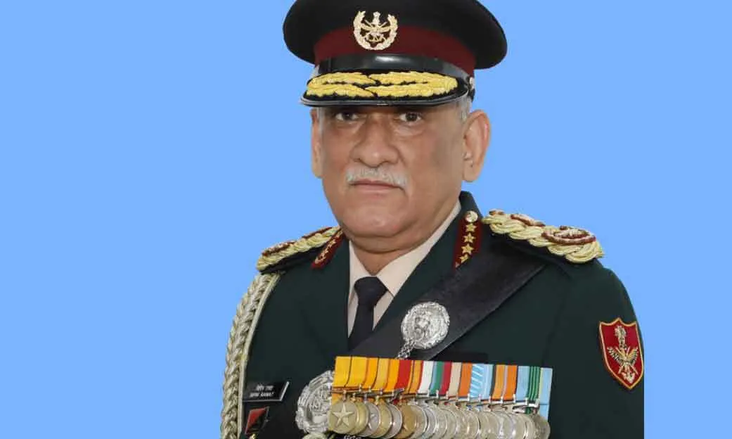 हेलीकॉप्टर हादसे के बाद भी जिंदा थे जनरल रावत