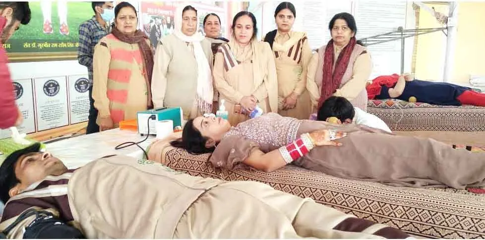 डेरा श्रद्धालुओं ने 64 यूनिट किया रक्तदान