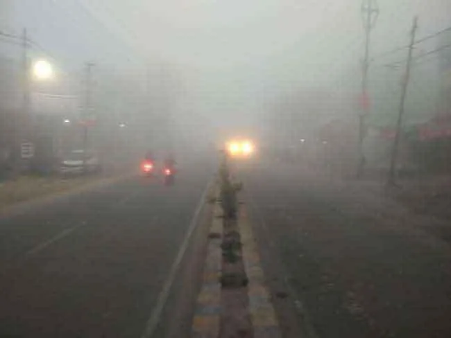 धुंध व कोहरे में यातायात नियमों का करें पालन