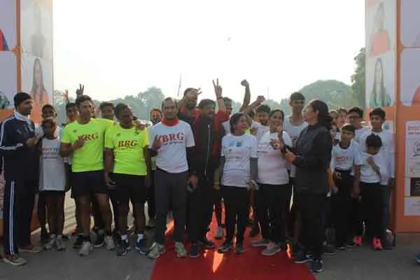 बेटियों की आर्थिक सहायता के लिए दौड़ा गुरुग्राम