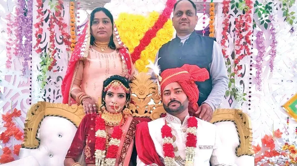 जागरूकता: बेटे की शादी में दहेज के रूप में उठाया केवल एक रुपया