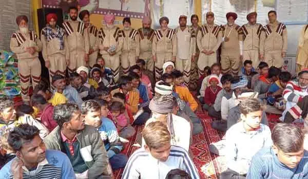 रोड़ी ब्लॉक की साध-संगत ने लिया प्रण: ‘सर्दी के मौसम में जरूरतमंदों की मदद के लिए वाहनों में जरूर रखेंगे गर्म कपड़े’
