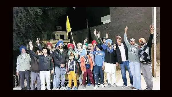 किसान आंदोलन की जीत का जश्न मनाया