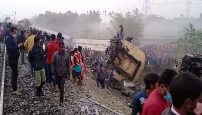 बीकानेर-गुवाहाटी एक्सप्रेस पश्चिम बंगाल में दुर्घटनाग्रस्त, 3 की मौत