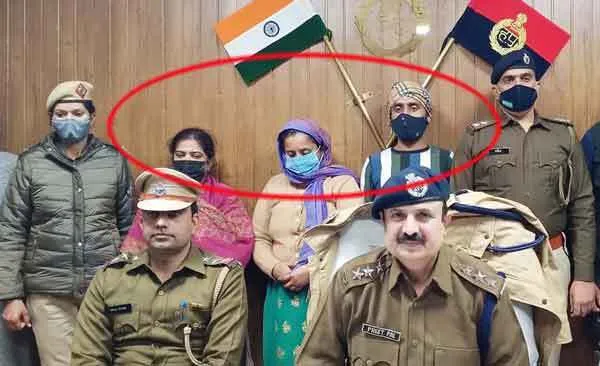तीन लाख रुपये में दो बच्चियां बेचने की थी डील, तीन धरे