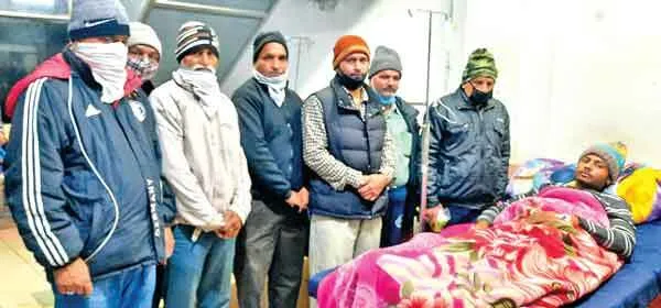 हादसे में घायल हुए युवकों को डेरा श्रद्धालु ने अस्पताल पहुंचाकर बचाई दो जिंदगीयां