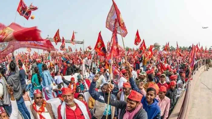 चुनाव आयोग ने पाबंदियां 22 जनवरी तक बढ़ाई, रैली और रोड शो पर रहेगी रोक