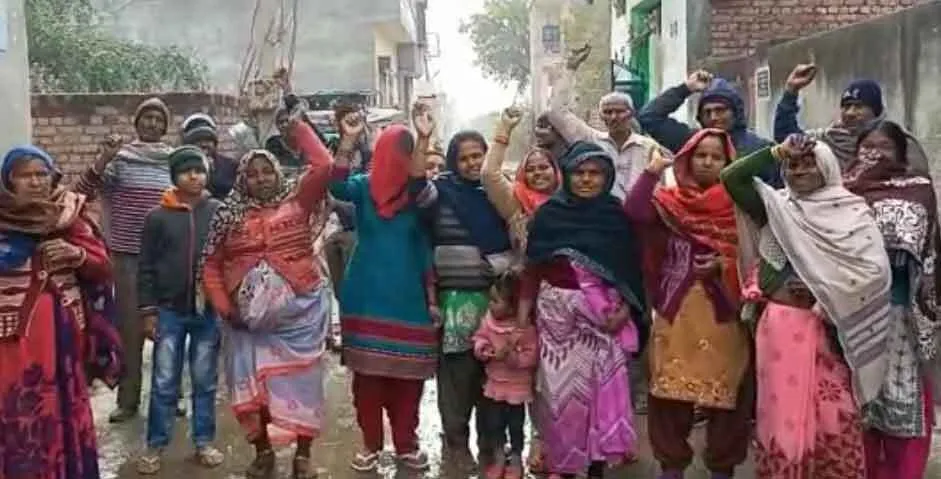 नारकीय जीवन जीने को मजबूर रूद्रा कॉलोनी के निवासी
