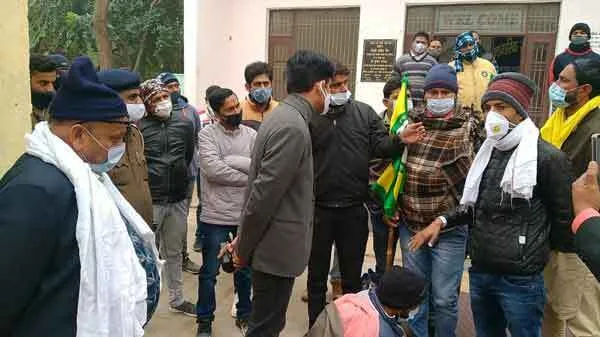 एडीसी ने जाखल नगर पालिका का किया औचक निरीक्षण