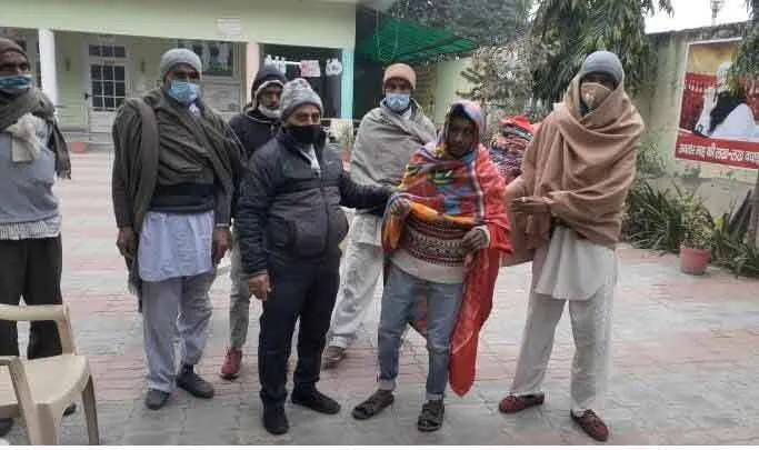 ठंड में ठिठुर रहे मंदबुद्धि के लिए फरिश्ते बने ‘इन्सां’