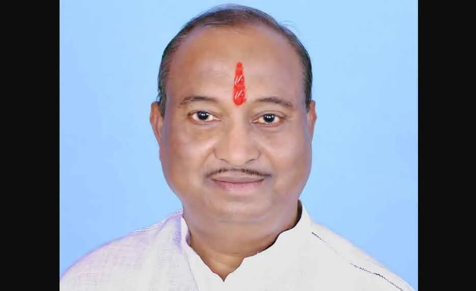भाजपा विधायक हरिशंकर ने भी दिया इस्तीफा