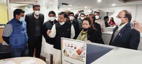 मंत्री की नसीहत…9 बजे सीट पर मिलें अधिकारी, कर्मचारी