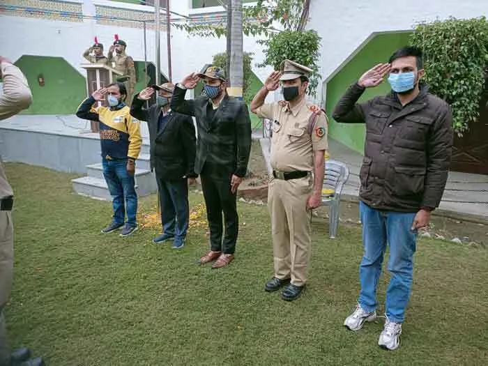 शाह सतनाम बॉयज कॉलेज में गणतंत्र दिवस पर फहराया राष्ट्रीय झंडा