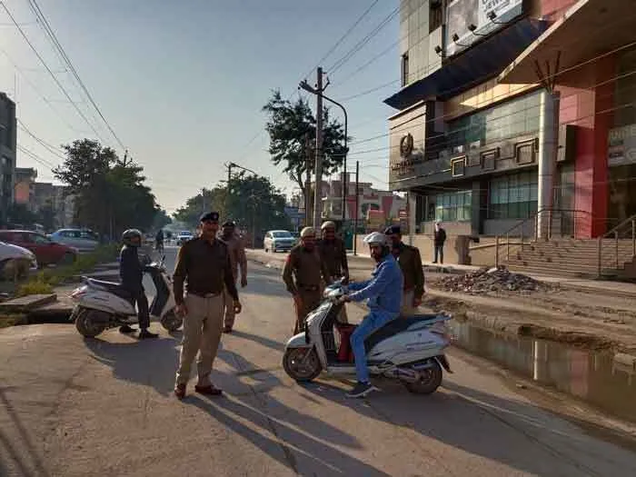 पुलिस प्रैजेंस-डे : पानीपत में निकाला पैदल मार्च