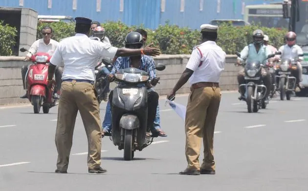 हेलमेट नहीं पहनने पर पुलिस ने लगाया 2.24 लाख रुपए का जुर्माना